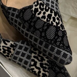 COPY - Manolo Blahnik kitten heels size 7,5